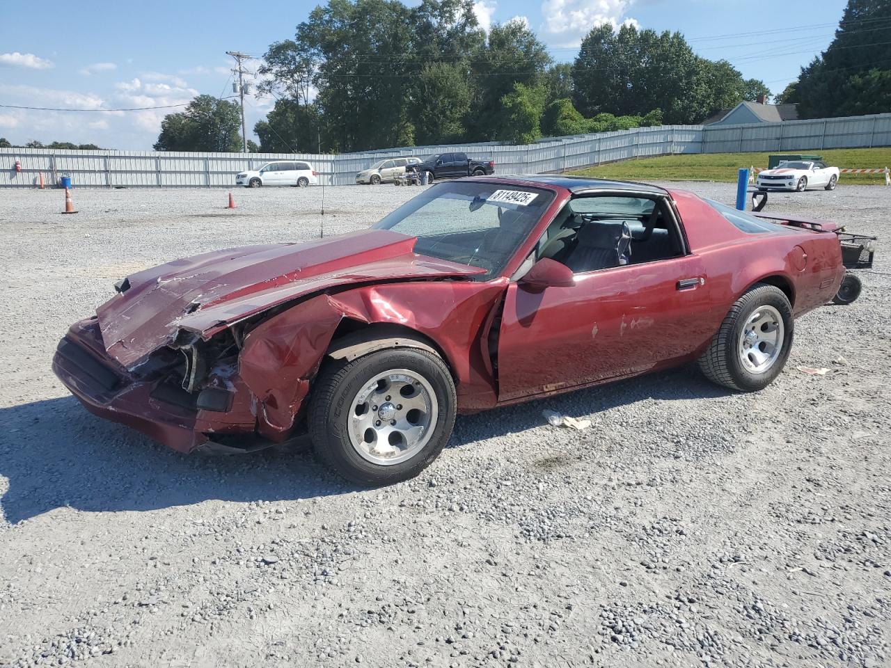 1990 Pontiac Firebird, VIN 1G2FS23E7LL201473 — Front end