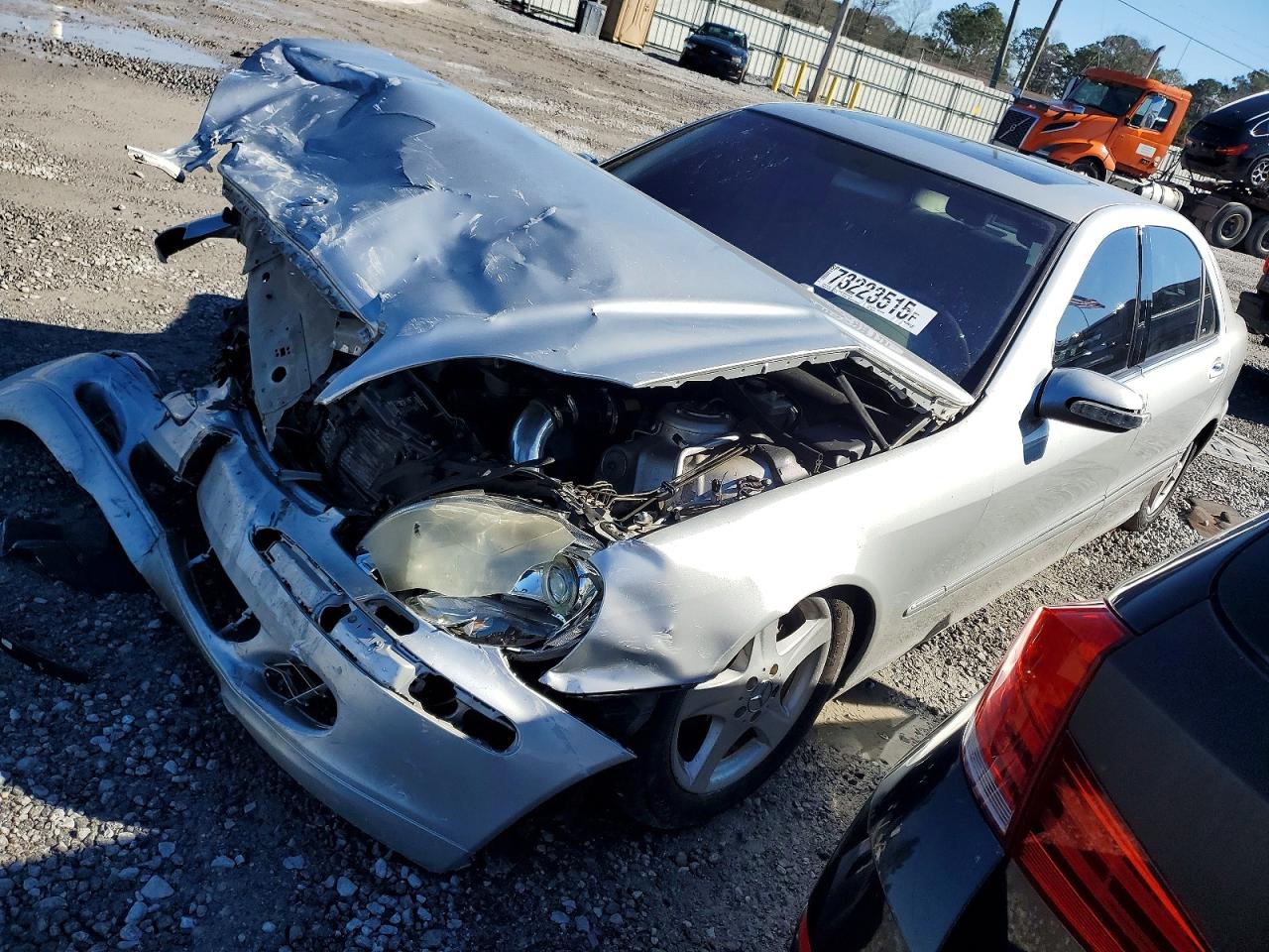 2004 Mercedes-Benz S 430, VIN WDBNG70J64A394525 — Front end