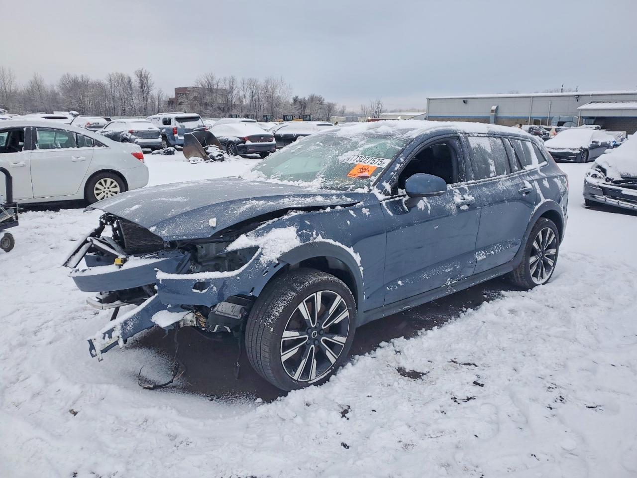 2022 Volvo V60, VIN YV4102WK7N1088245 — Перед
