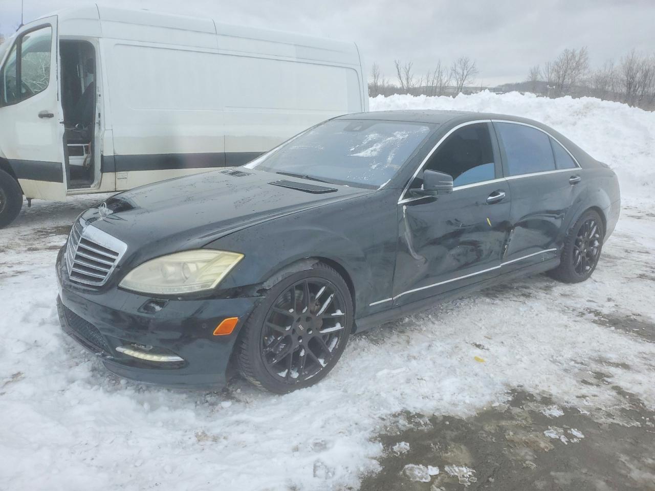 2010 Mercedes-Benz S 550, VIN WDDNG8GB4AA338364 — Front end