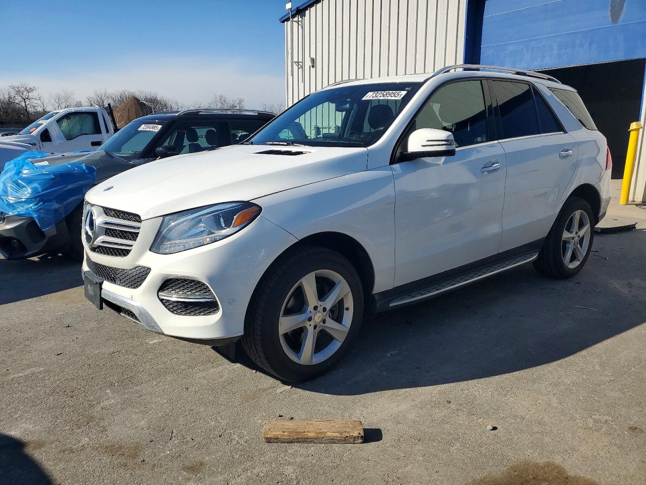 2017 Mercedes-Benz GLE 350, VIN 4JGDA5HB7HA876180 — Side