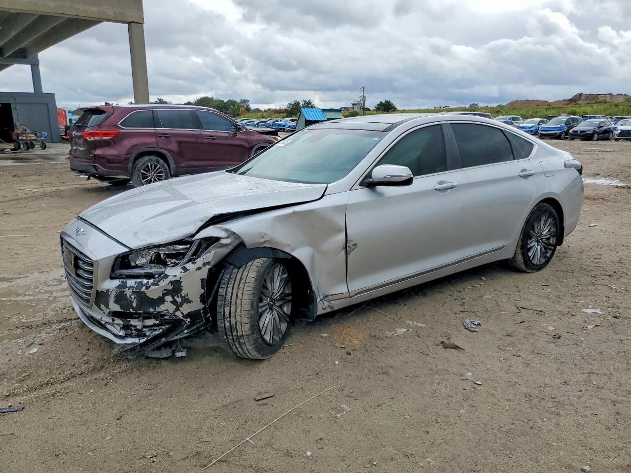 2018 Genesis G80 3.8L, VIN KMHGN4JE0JU236204 — Front end