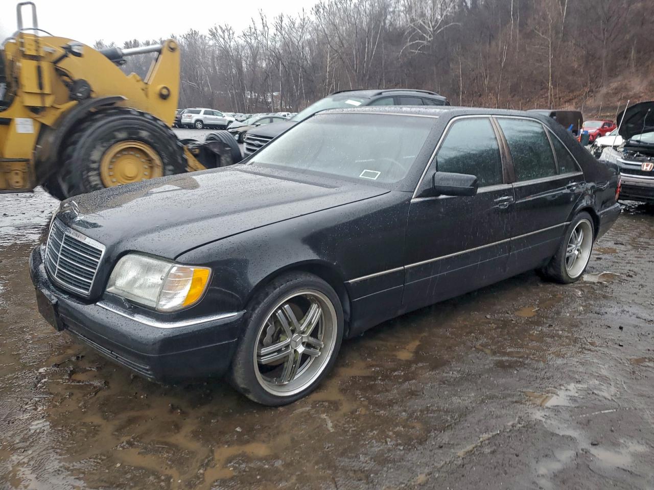 1998 Mercedes-Benz S 320/430/500, VIN WDBGA43G9WA397835 — Minor dents and scratches