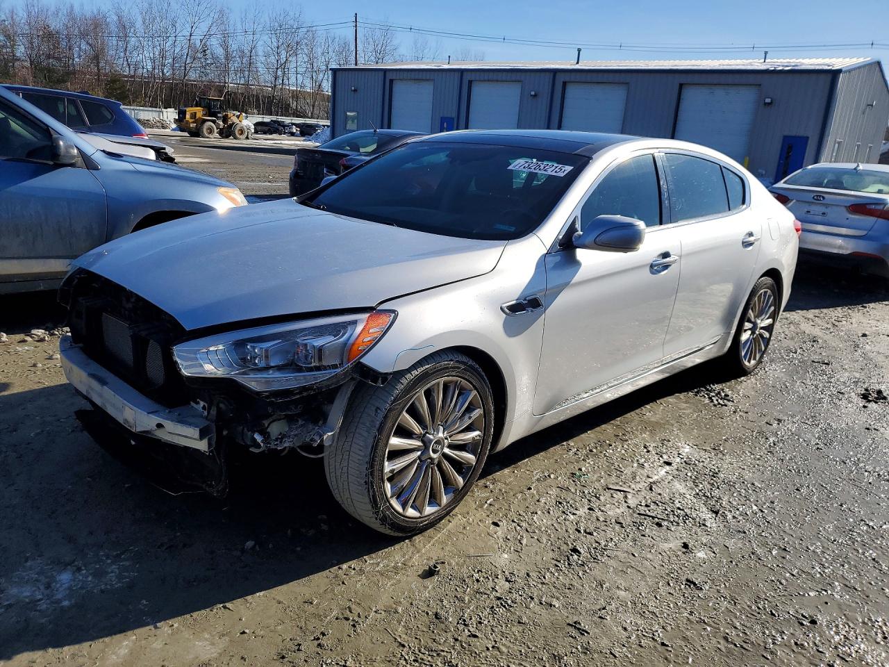 2015 Kia K900 Luxury, VIN KNALW4D4XF6016791 — Front end