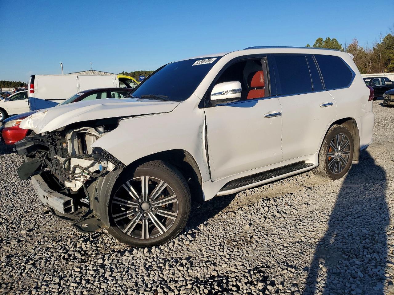 2020 Lexus LX 570, VIN JTJDY7AX0L4317530 — Перед