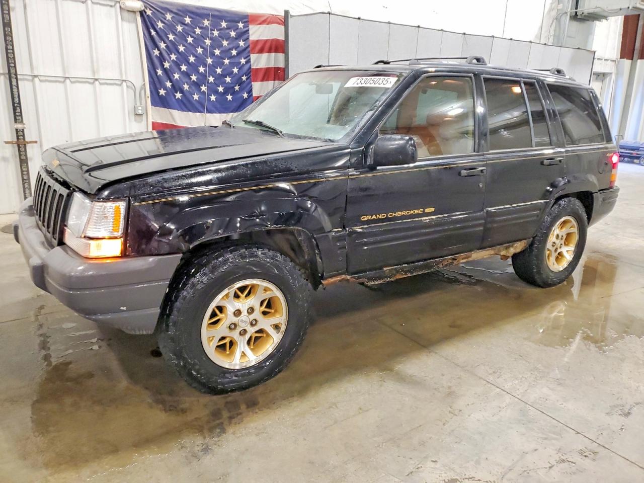 1996 Jeep Grand Cherokee Limited, VIN 1J4GZ78Y8TC243432 — Rear end
