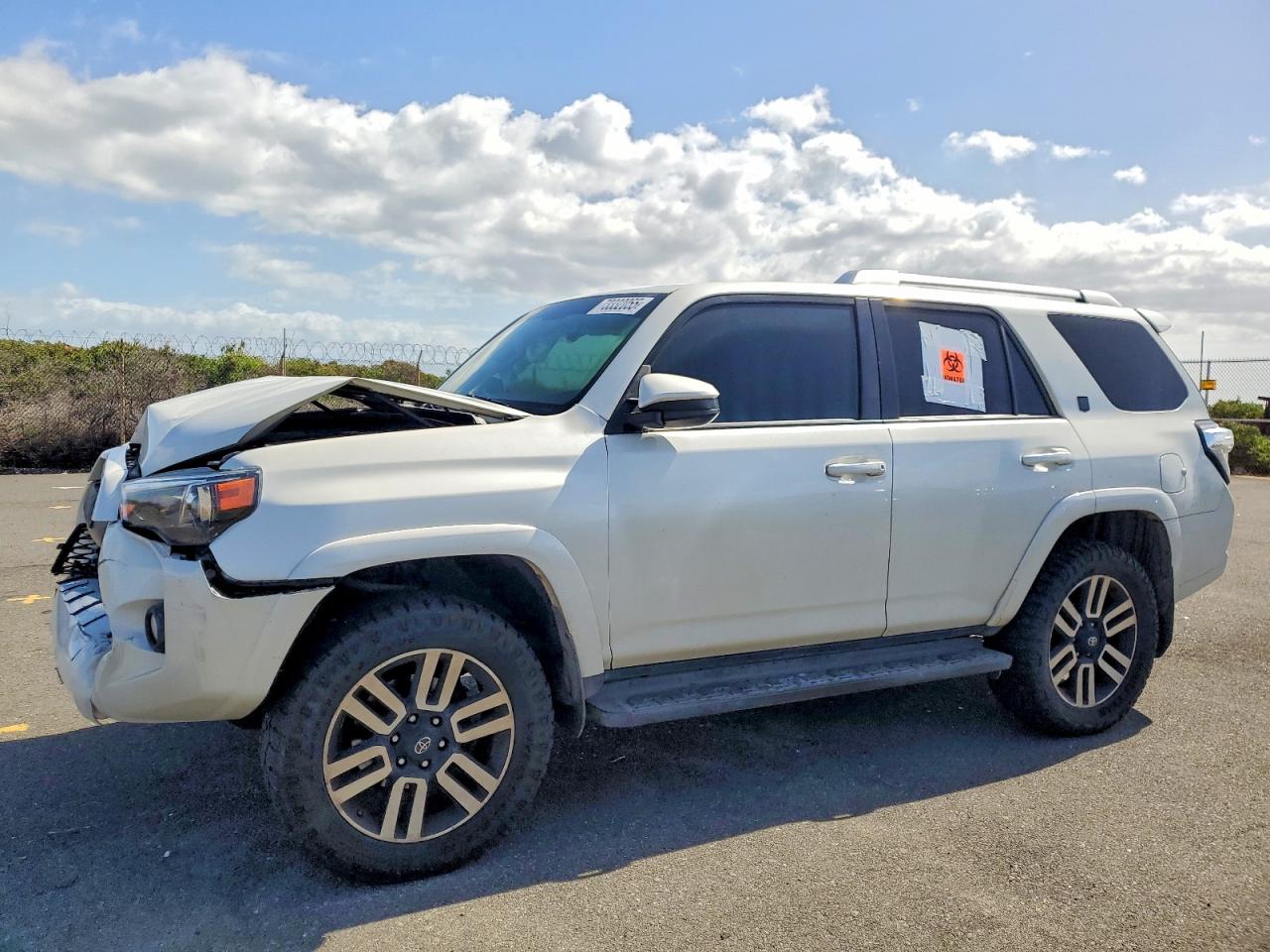 2019 Toyota 4Runner SR5 Premium, VIN JTEZU5JR5K5206485 — Front end
