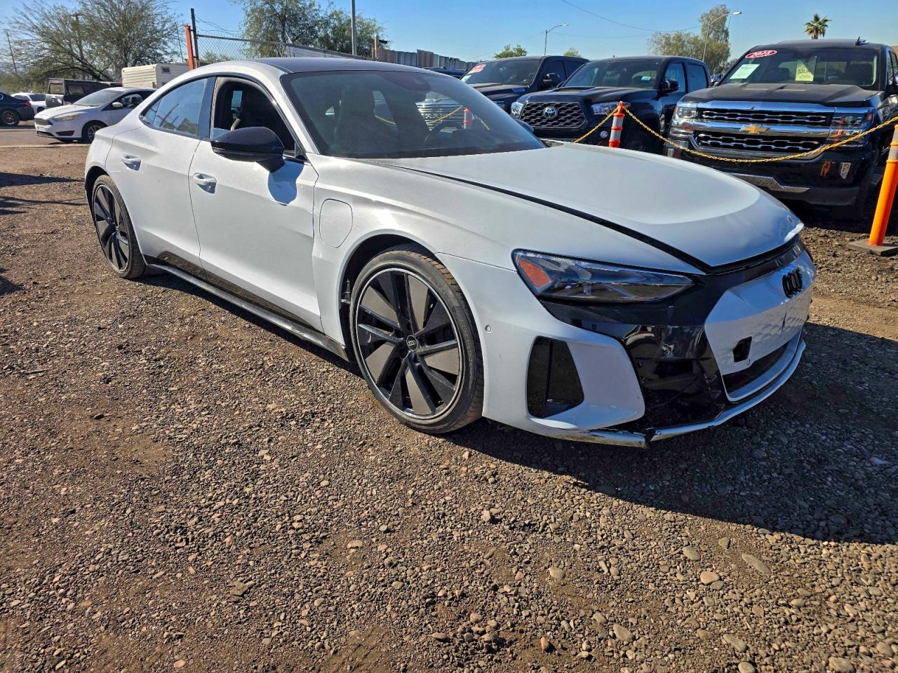 2023 Audi e-tron GT Prestige, VIN WAUEJBFW3P7004116 — Перед