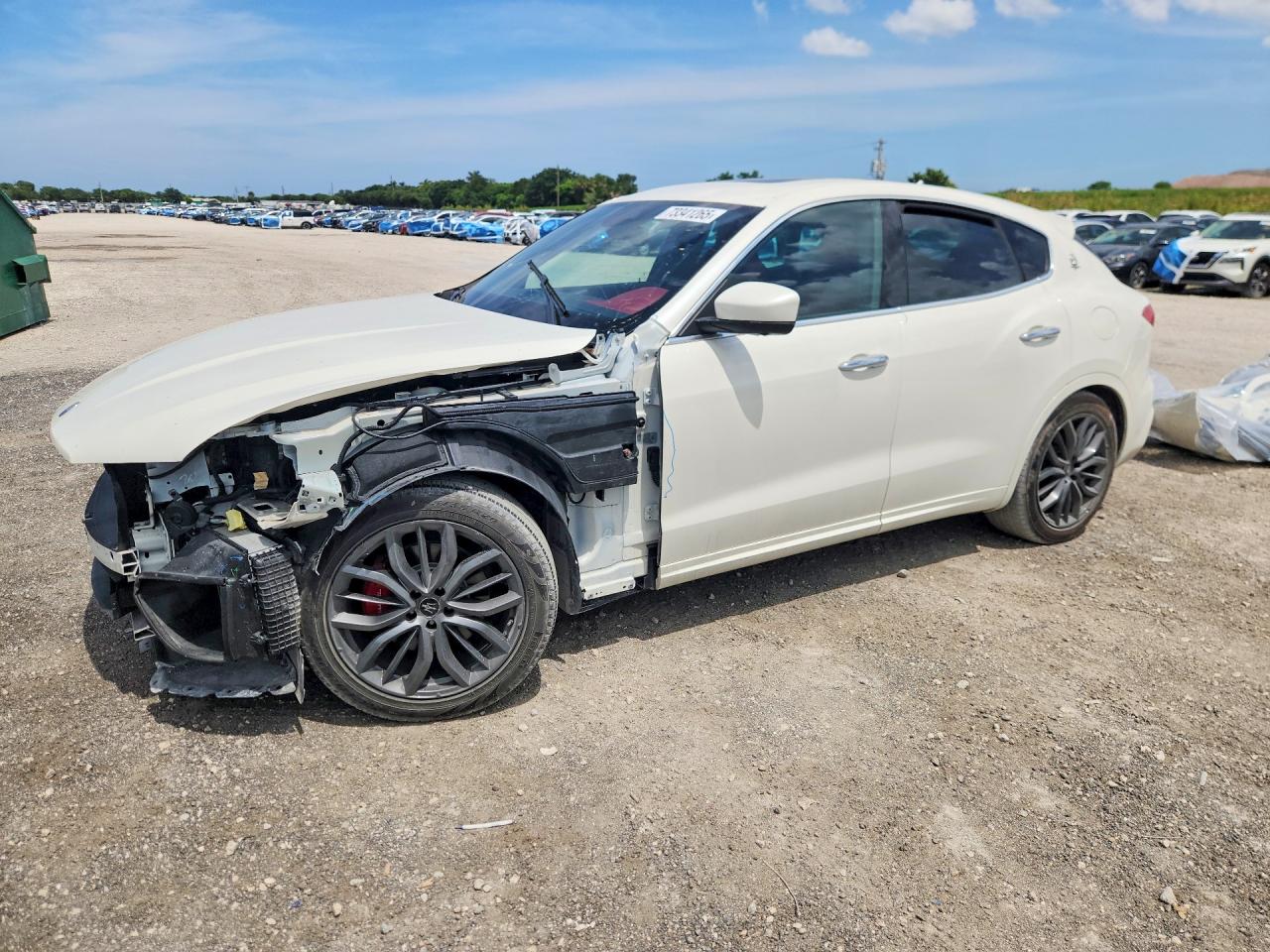 2019 Maserati Levante GranSport, VIN ZN661XUS8KX337360 — Front end
