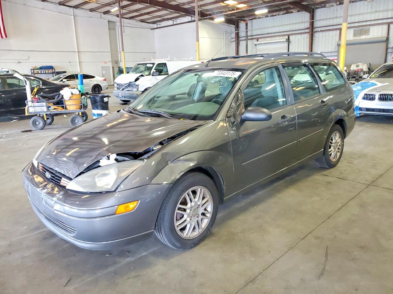 2003 Ford Focus SE Fleet, VIN 1FAFP36373W190069 — Front end