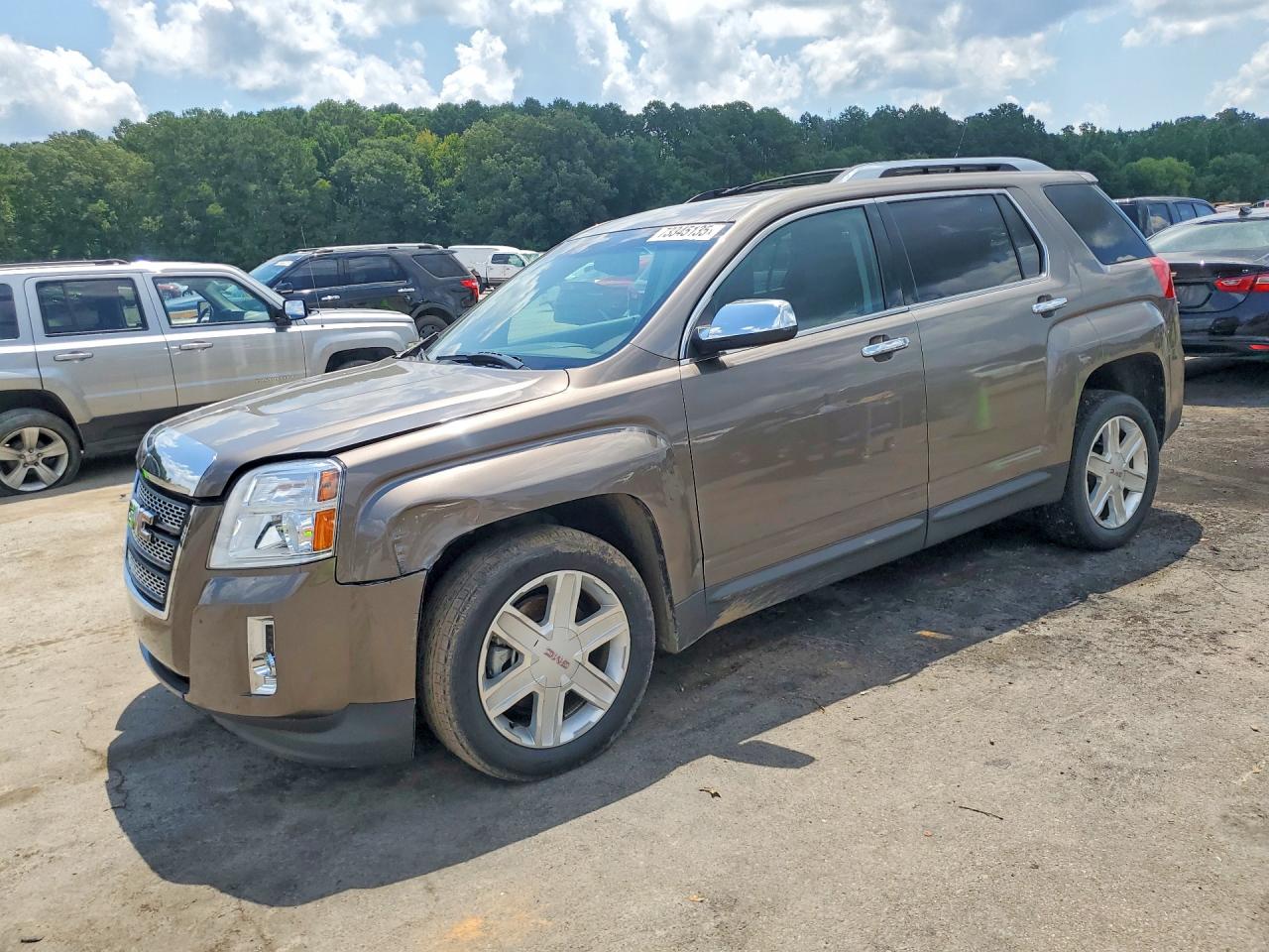 2011 GMC Terrain SLT-2, VIN 2CTFLWE59B6412747 — Front end