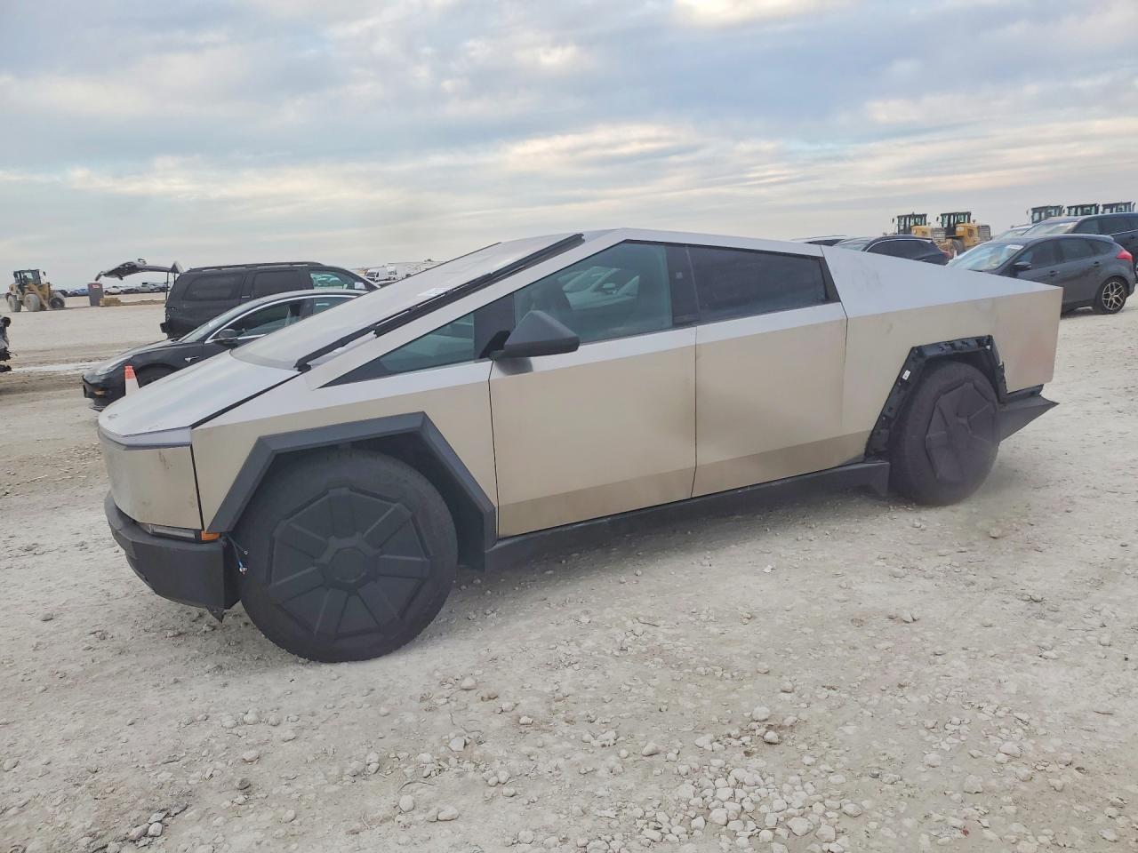 2025 Tesla Cybertruck, VIN 7G2CEHED6SA076023 — Rear end