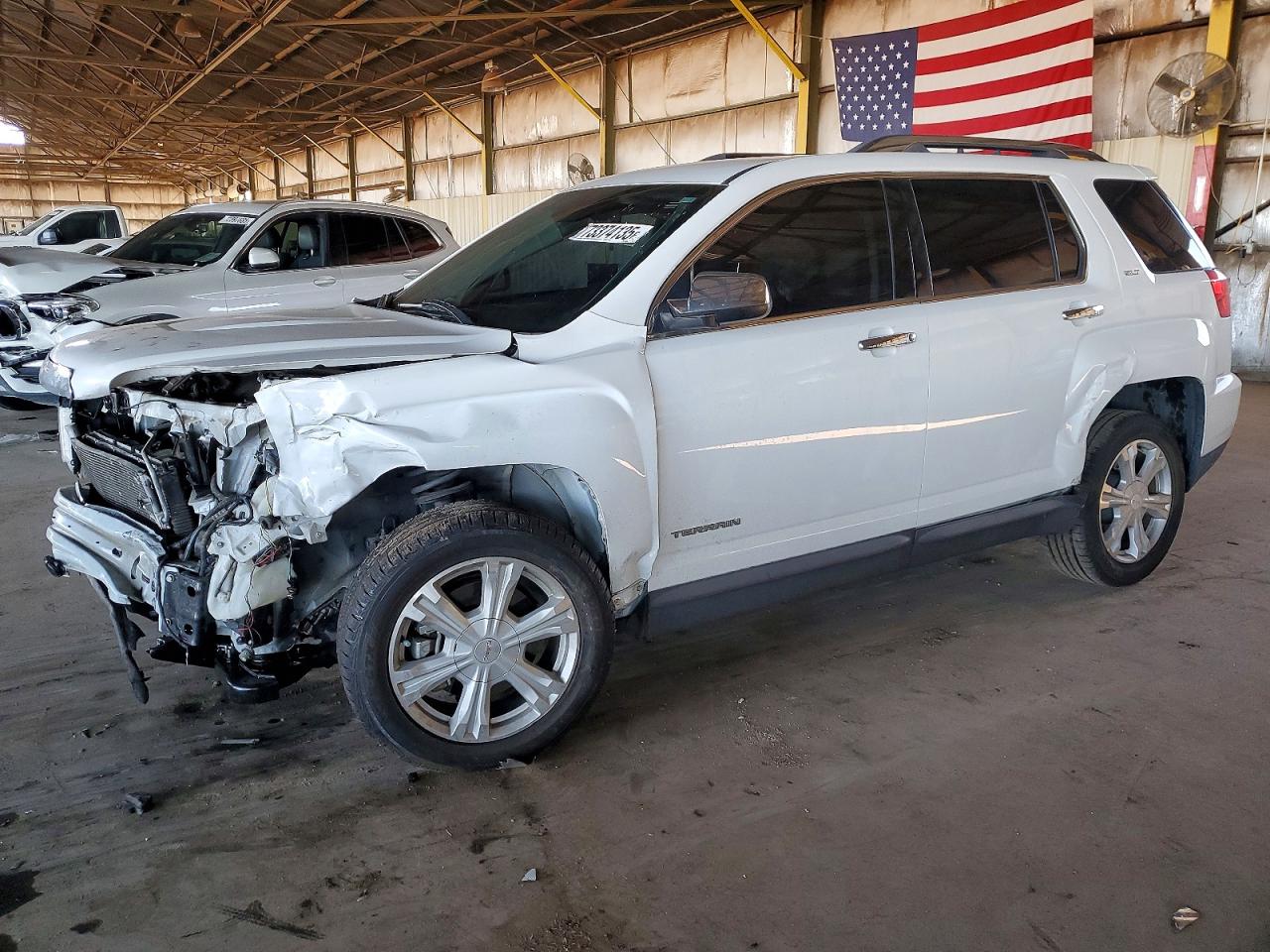 2016 GMC Terrain SLT, VIN 2GKFLPE32G6225619 — Front end