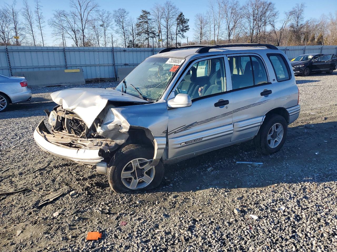 2003 Chevrolet Tracker LT, VIN 2CNBJ634836900241 — Front end