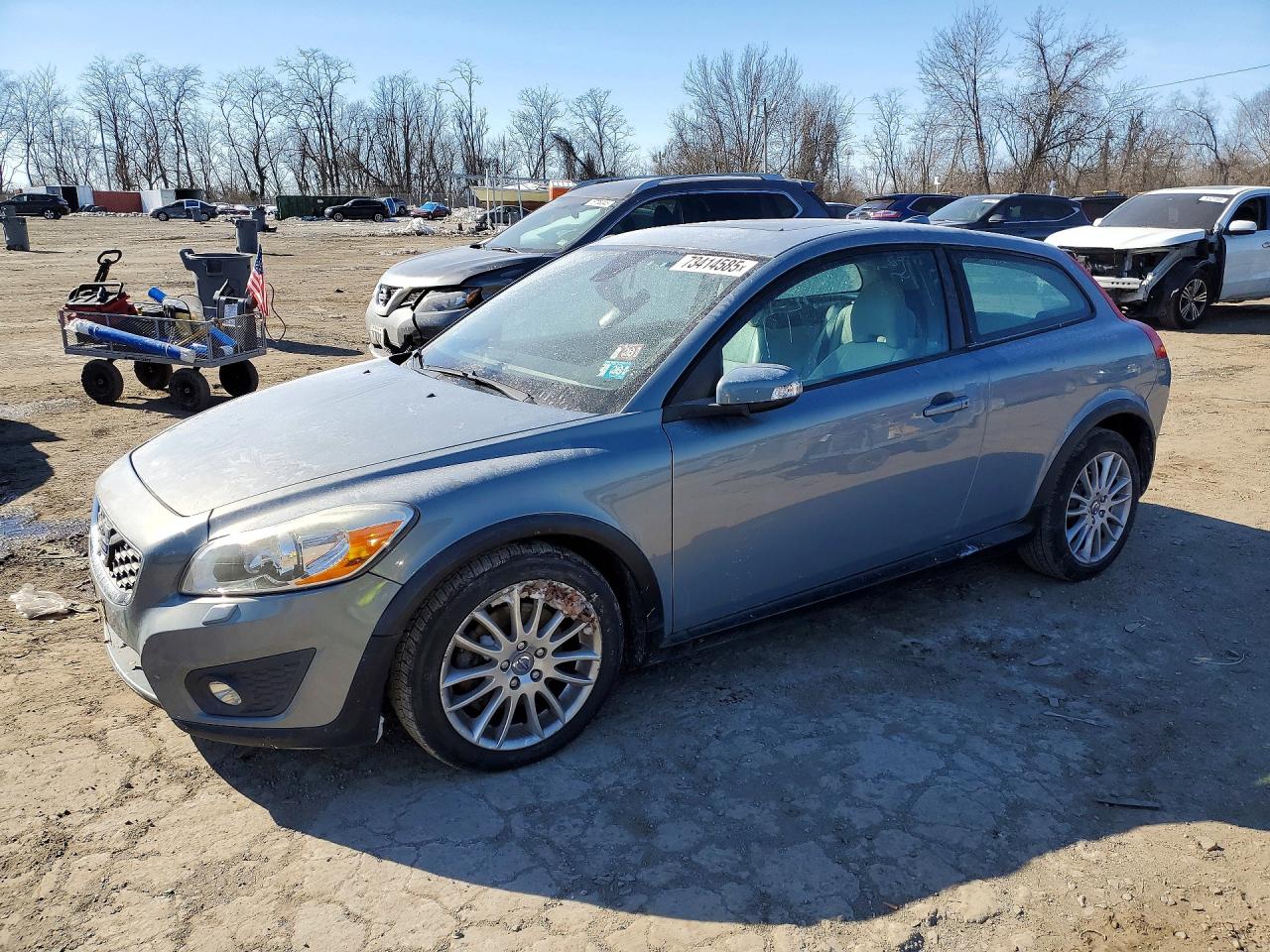 2012 Volvo C30, VIN YV1672MK8C2269900 — Side