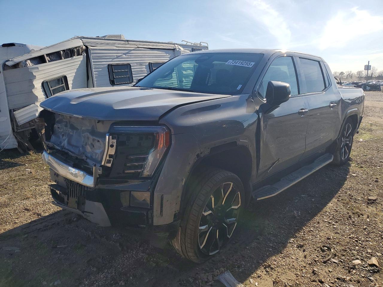 2024 GMC Sierra EV Denali Edition 1, VIN 1GT401ELXRU400499 — Front end