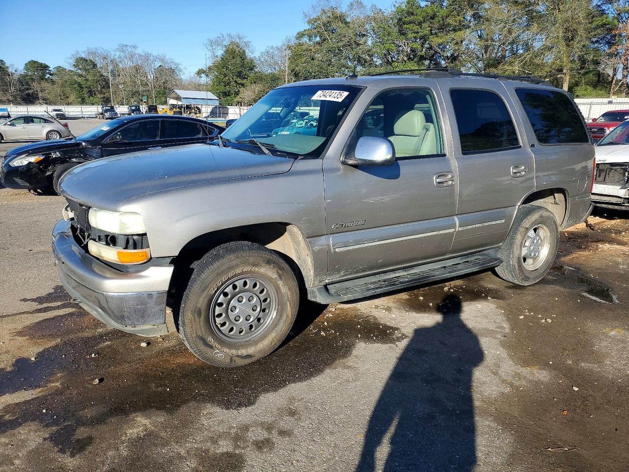 2002 Chevrolet Tahoe LT, VIN 1GNEC13Z82J273477 — Front end