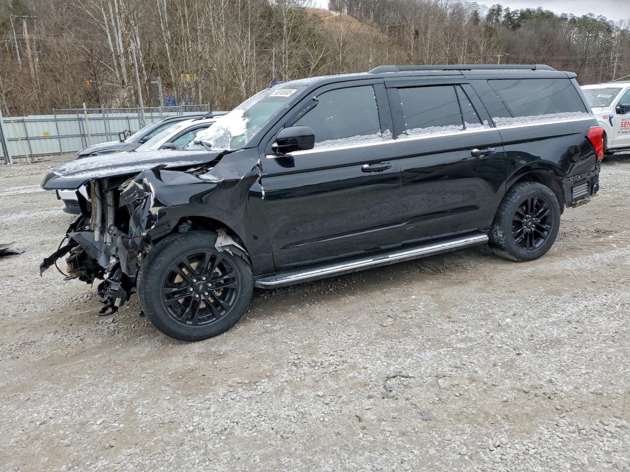2023 Ford Expedition Max XLT, VIN 1FMJK1J86PEA39712 — Front end