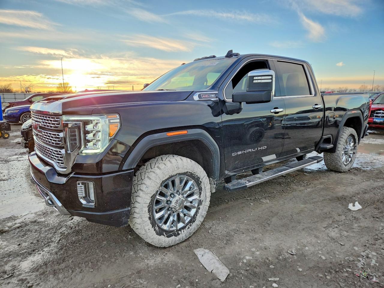 2021 GMC Sierra 2500HD Denali, VIN 1GT49RE76MF215399 — Side