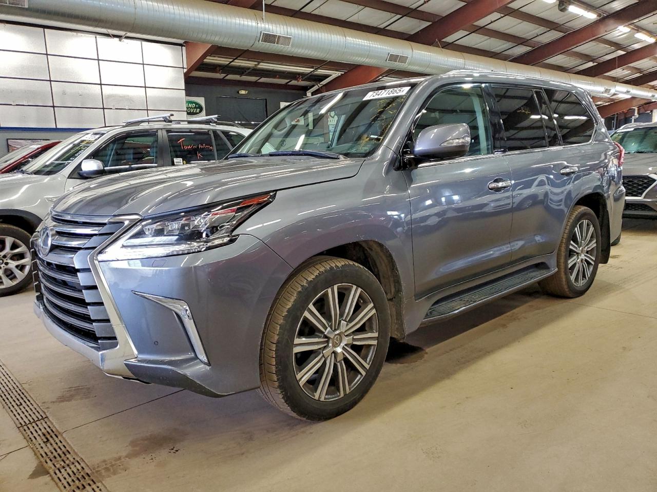 2016 Lexus LX 570, VIN JTJHY7AX5G4194668 — Minor dents and scratches