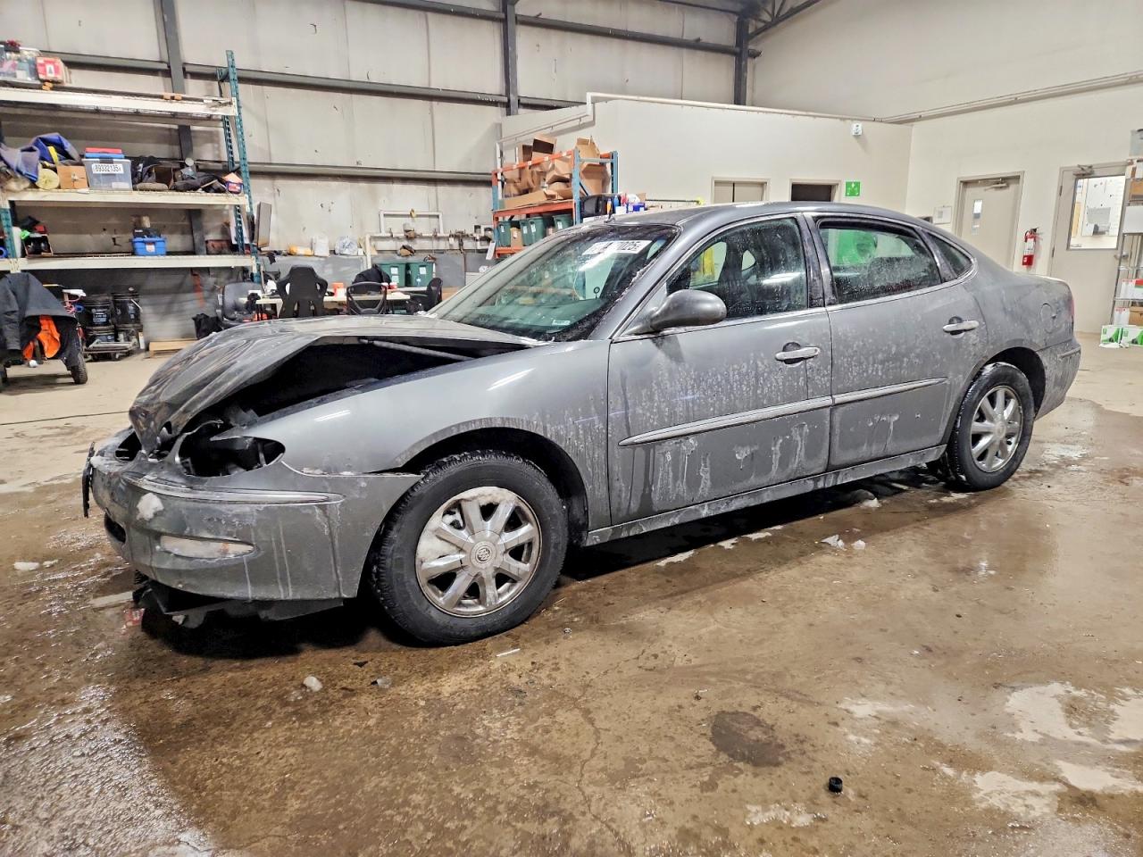2005 Buick Allure CXL, VIN 2G4WJ532951294300 — Перед