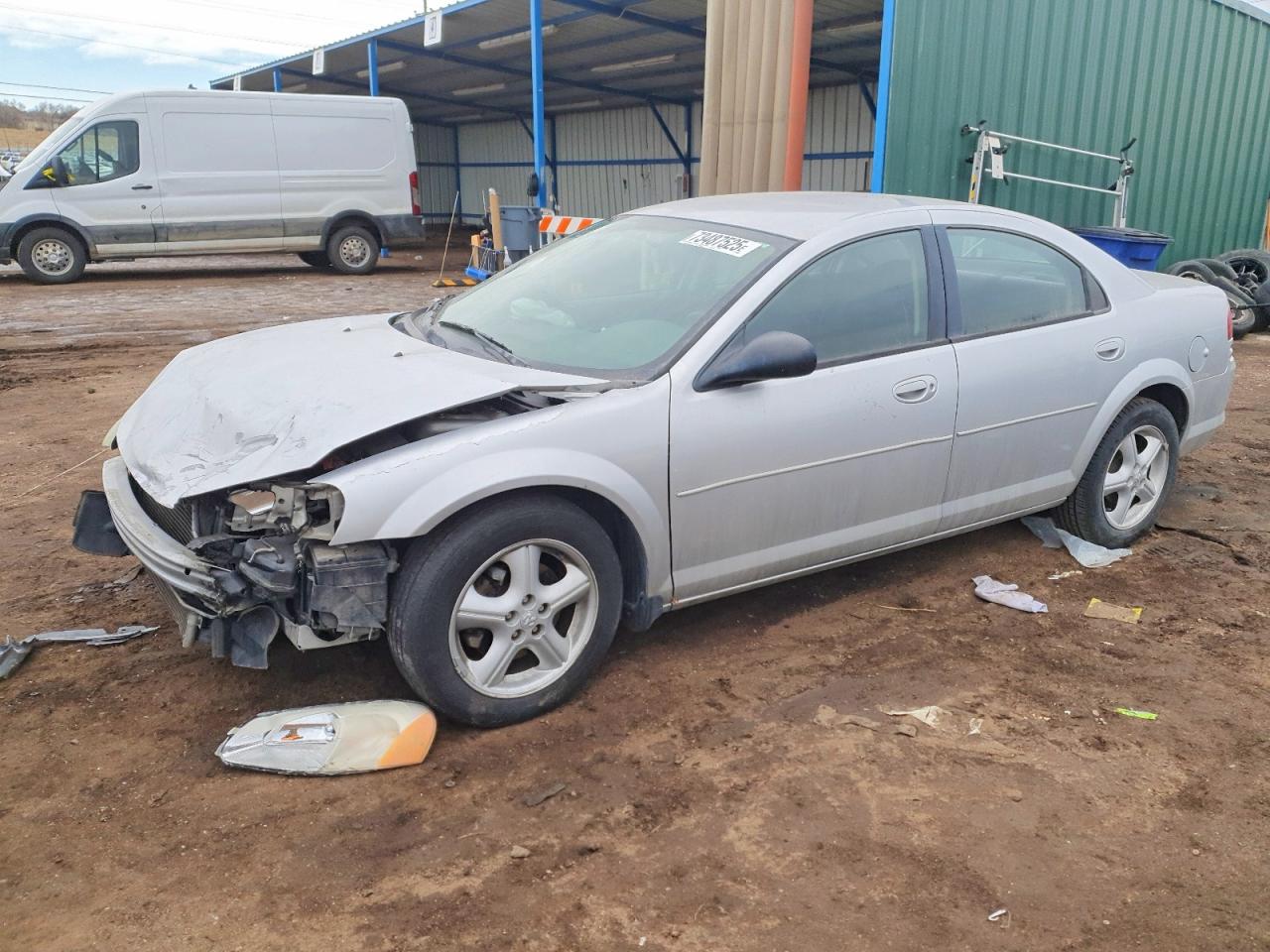 2005 Dodge Stratus SXT, VIN 1B3EL46X65N647118 — Front end