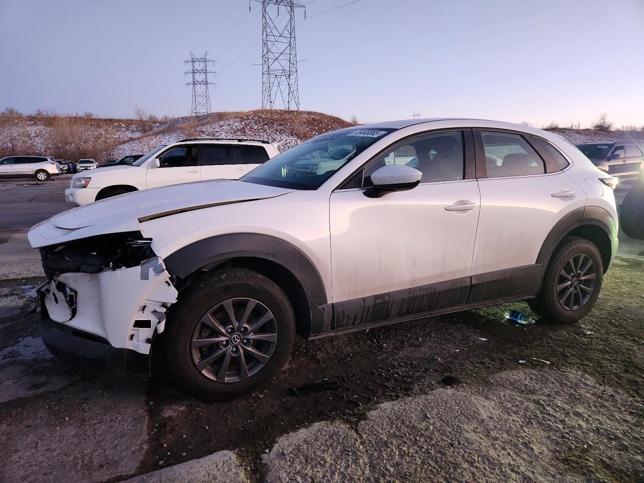 2021 Mazda CX-30 S, VIN 3MVDMBAL1MM213292 — Front end