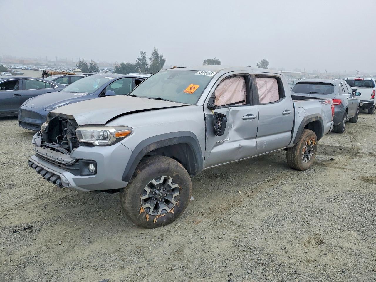 2019 Toyota Tacoma TRD Off Road, VIN 3TMCZ5AN9KM234924 — Перед