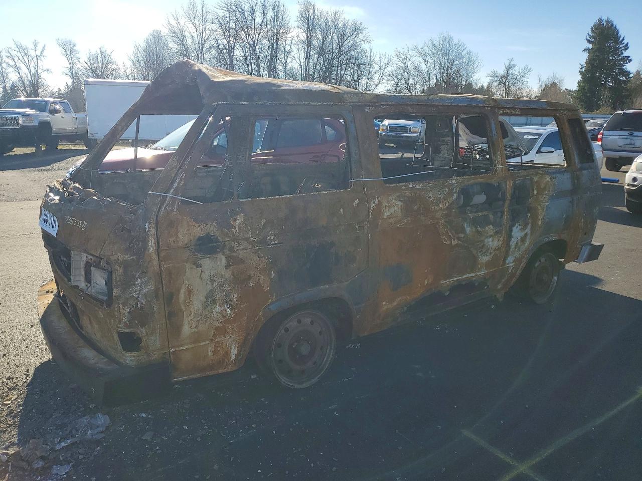 1991 Volkswagen Vanagon, VIN WV2YB0256MG000217 — Burn