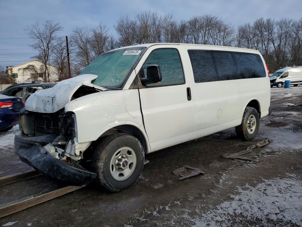 2012 GMC Savana, VIN 1GJW7PFA2C1174657 — Front end