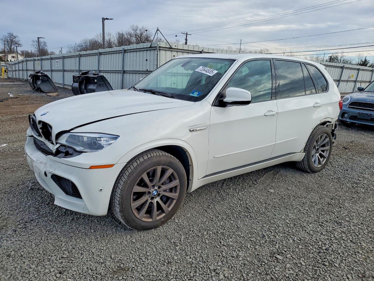 2013 BMW X5 M, VIN 5YMGY0C51D0C11576 — Front end