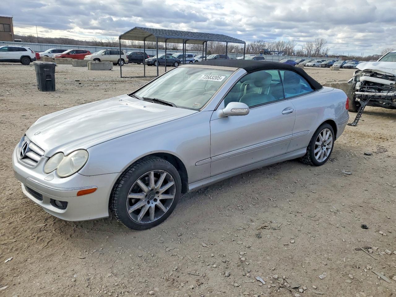 2007 Mercedes-Benz CLK 350, VIN WDBTK56F17T077838 — Auction photo