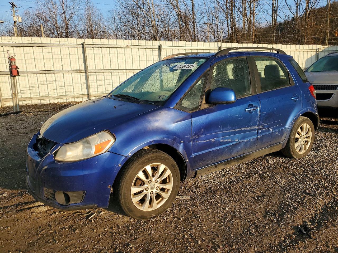 2013 Suzuki SX4 Crossover, VIN JS2YB5A38D6102335 — Front end