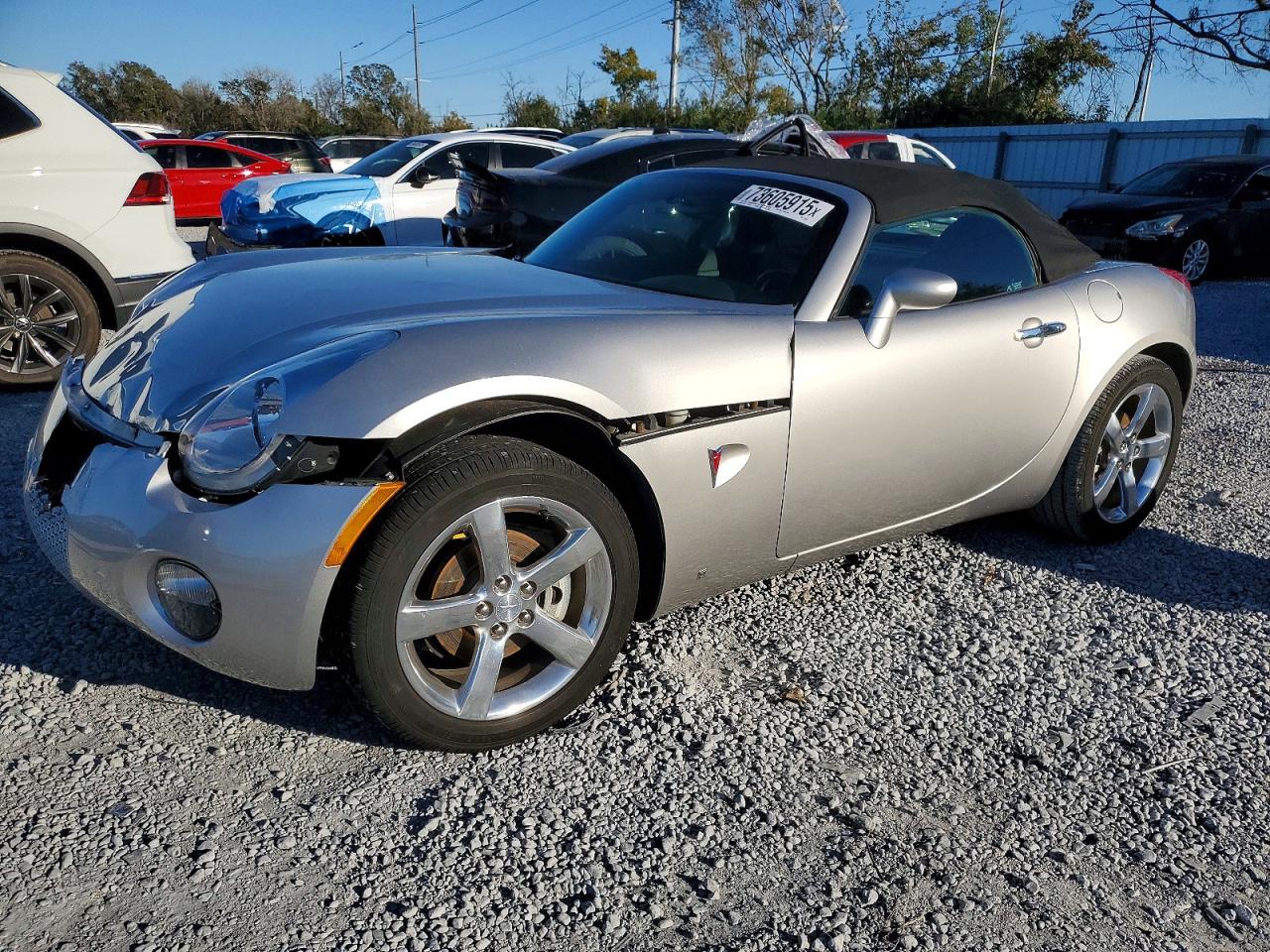 2006 Pontiac Solstice, VIN 1G2MB35B86Y113006 — Front end