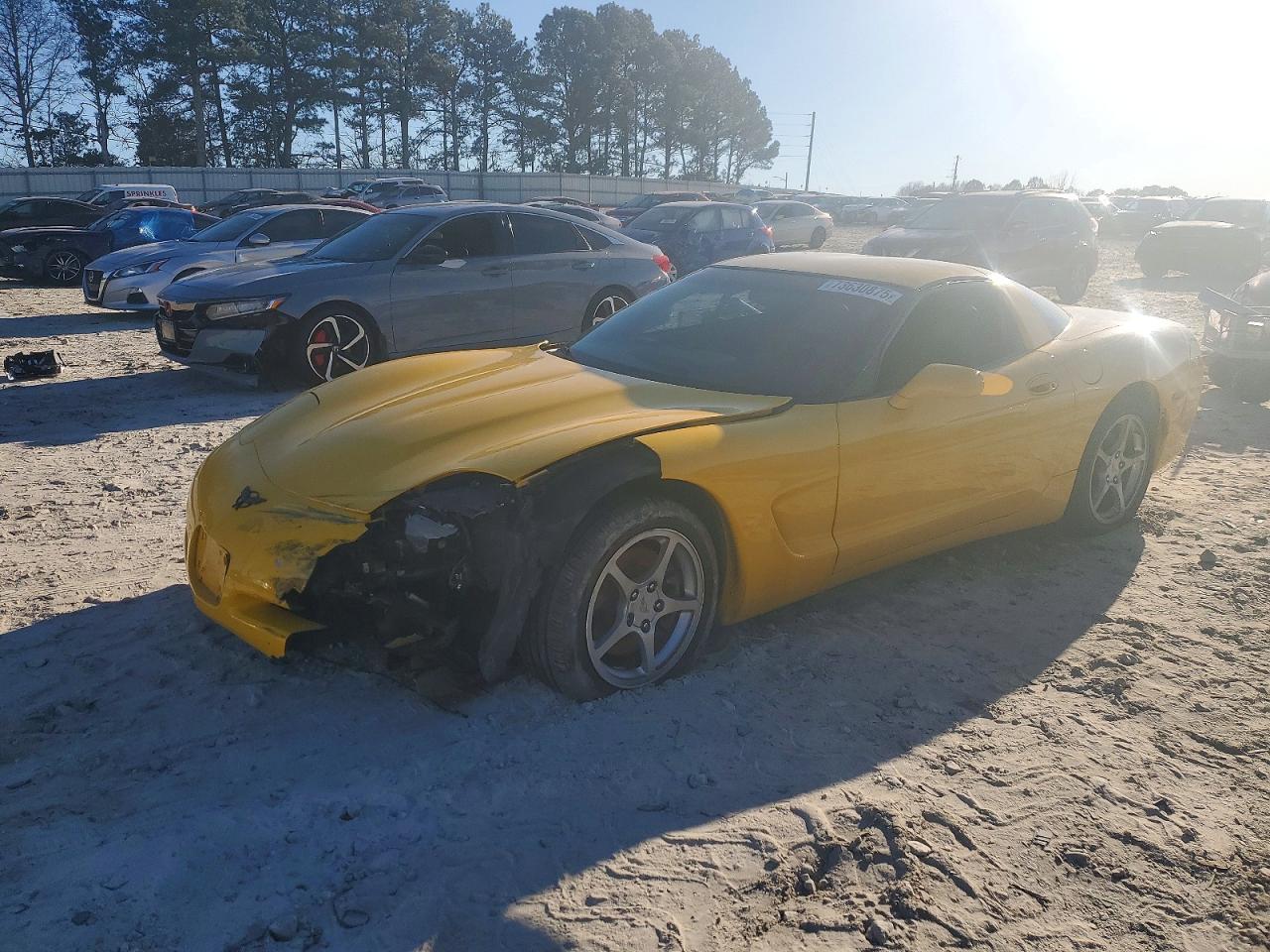 2000 Chevrolet Corvette, VIN 1G1YY22G4Y5115855 — Front end