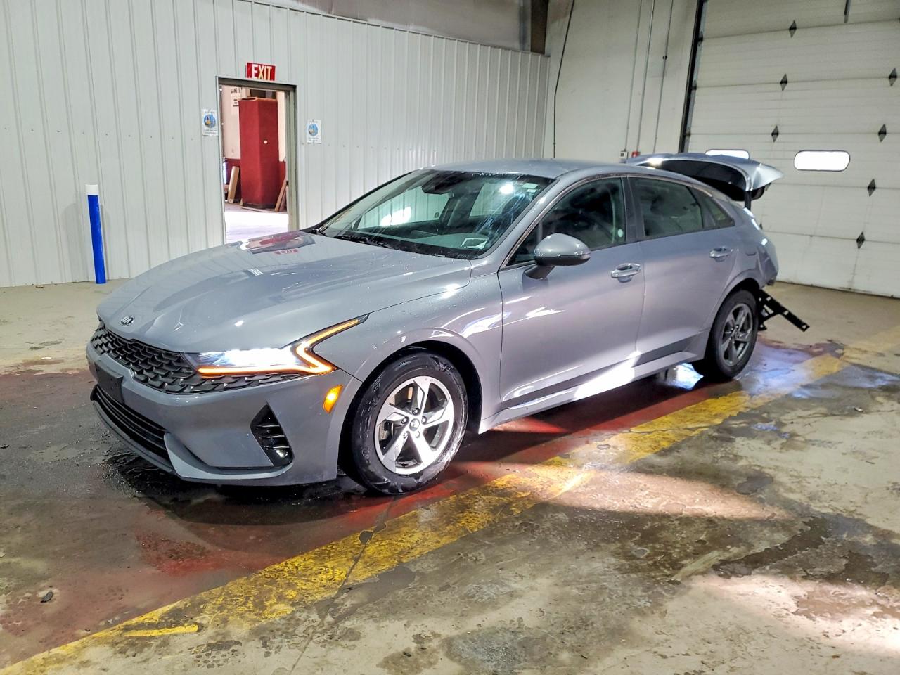 2021 Kia K5 LXS, VIN 5XXG14J20MG051215 — Rear end