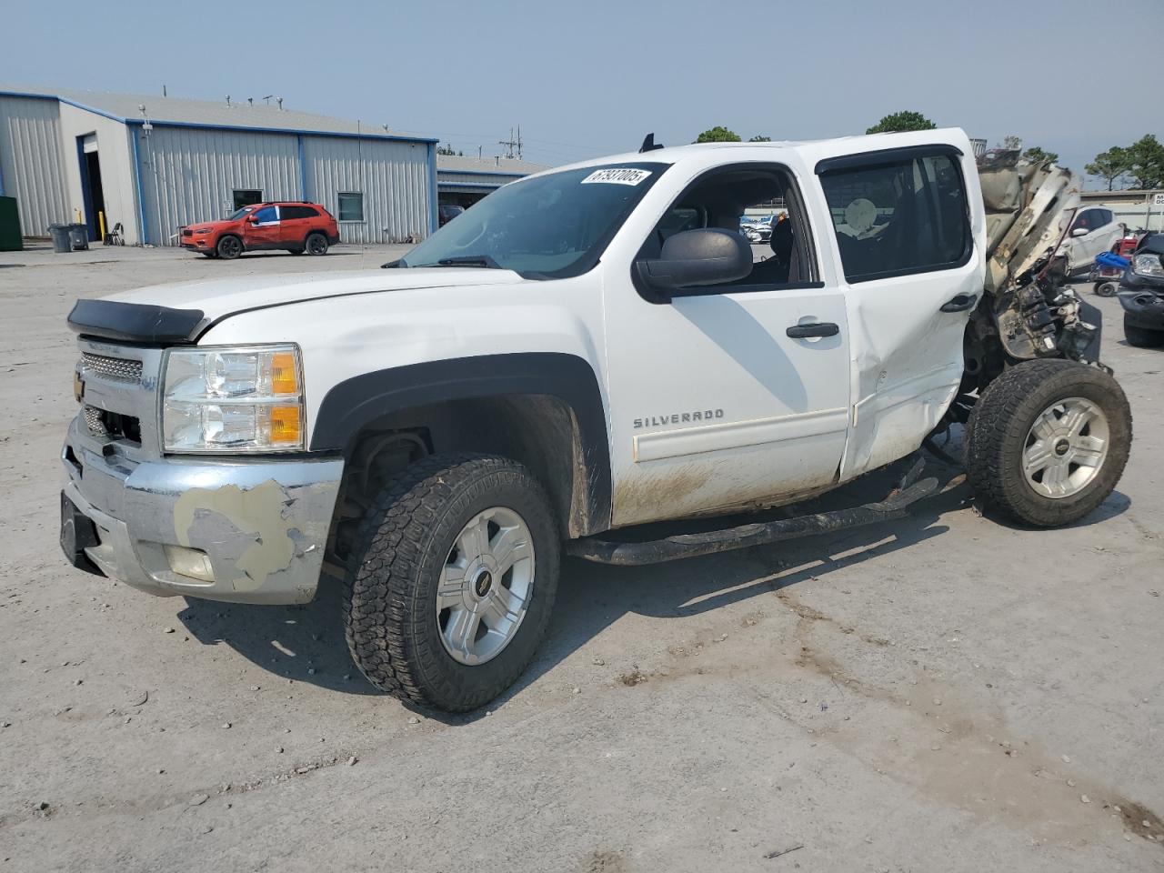 2013 Chevrolet Silverado 1500 LT, VIN 3GCPKSE76DG359784 — Rear end