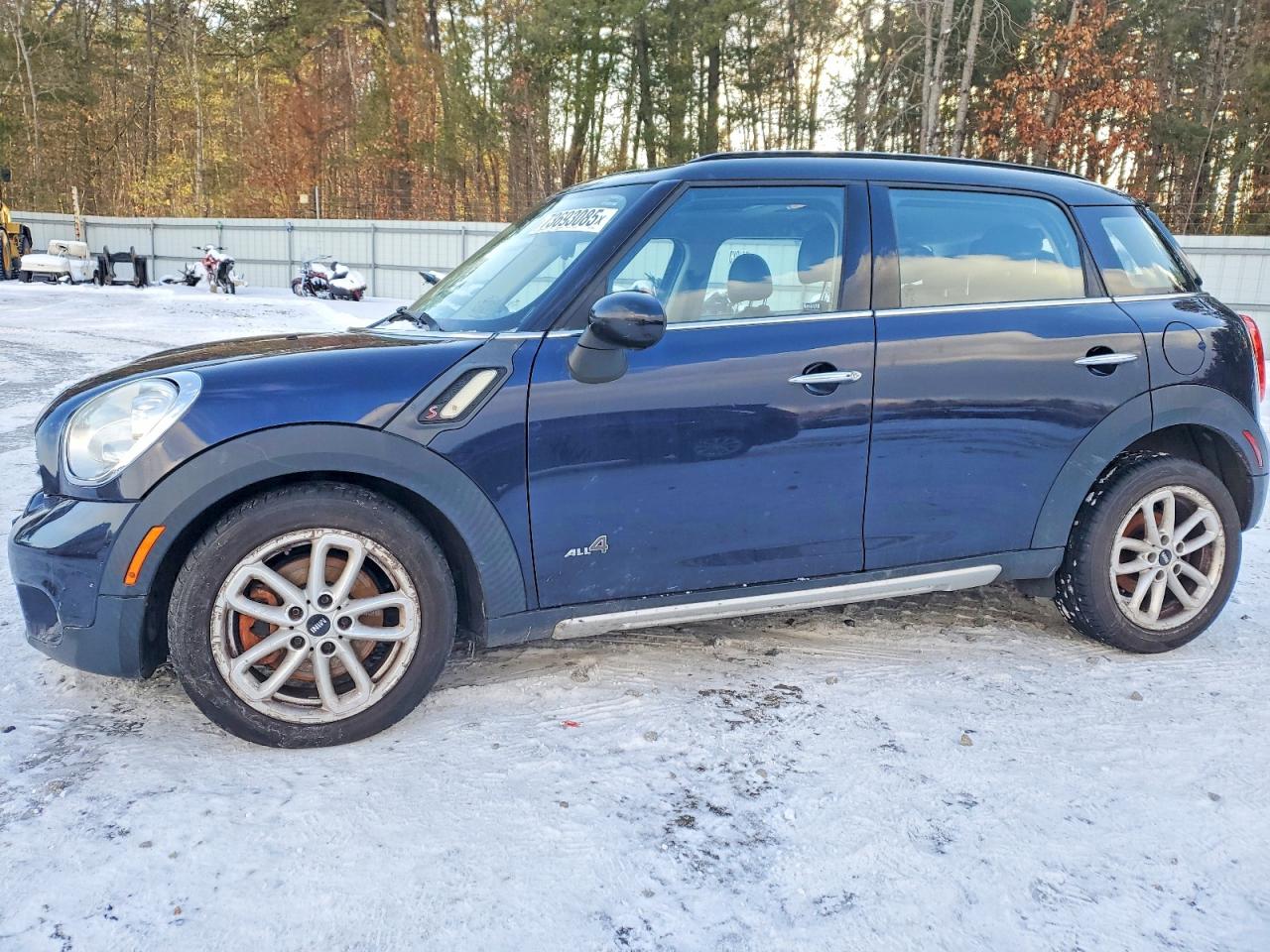 2015 MINI Countryman S, VIN WMWZC5C59FWT38096 — Front end