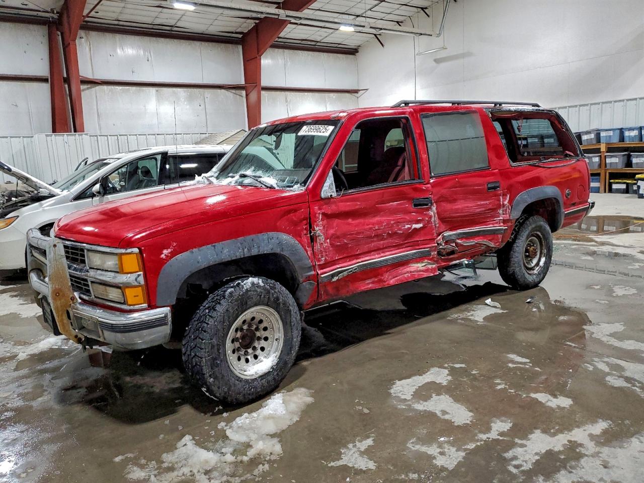 1994 Chevrolet Suburban, VIN 1GNGK26F5RJ335818 — Side