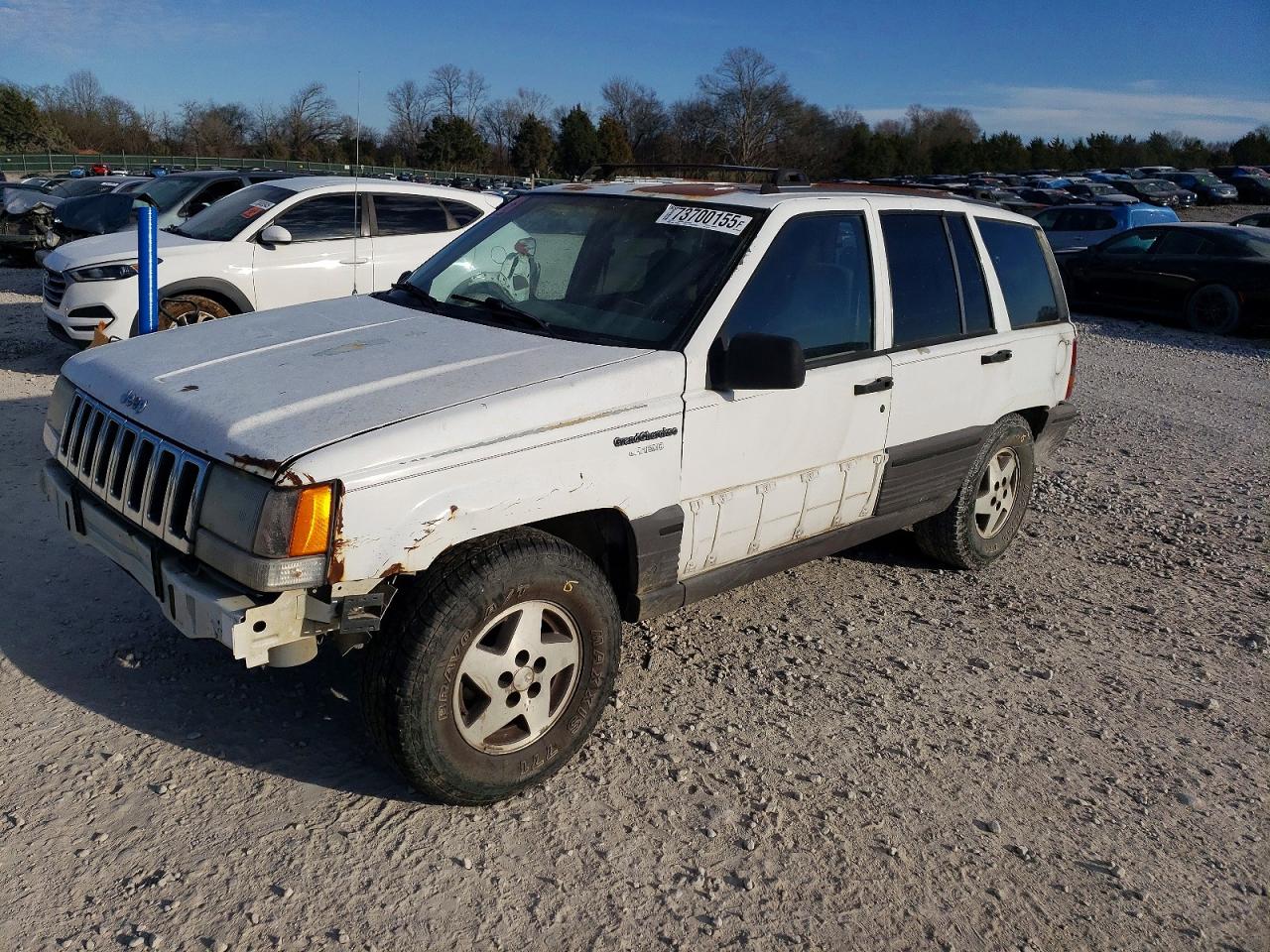 1995 Jeep Grand Cherokee Laredo, VIN 1J4GZ58S0SC593376 — Front end