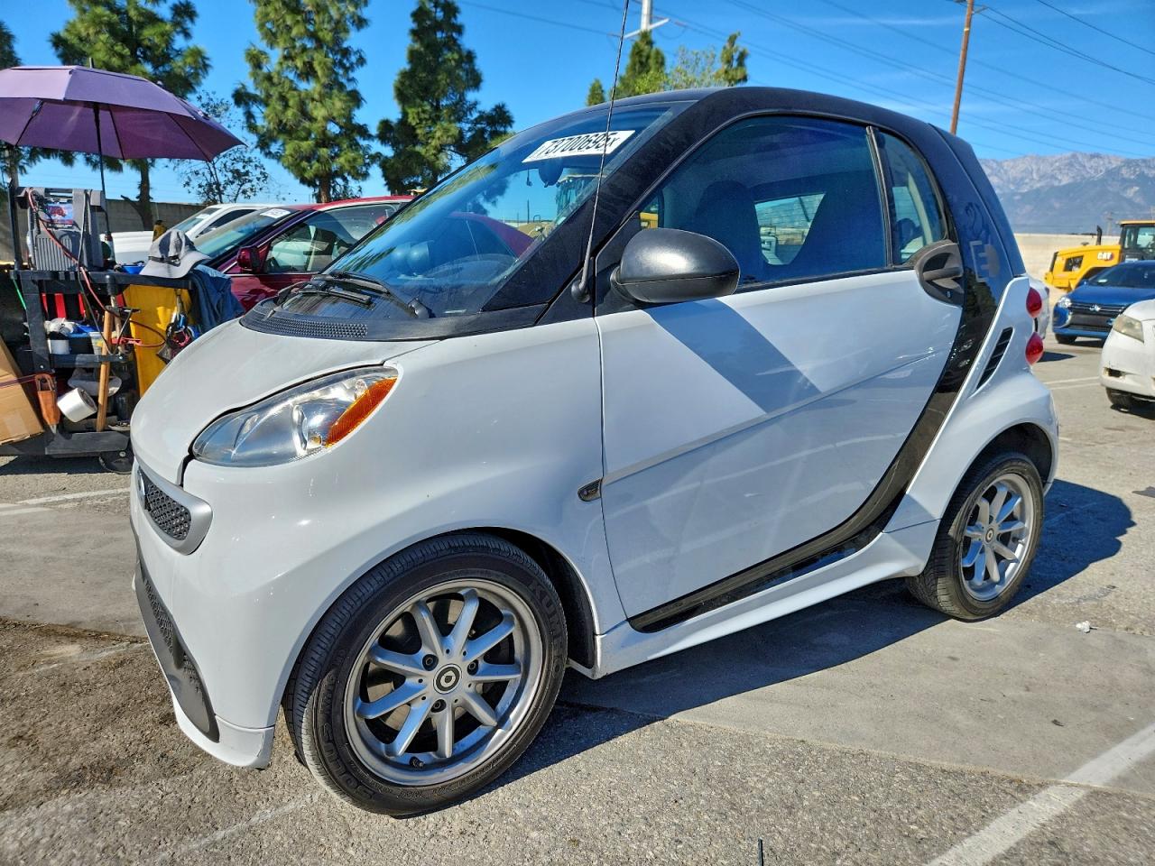 2015 Smart fortwo Passion, VIN WMEEJ9AA0FK833617 — Механическое
