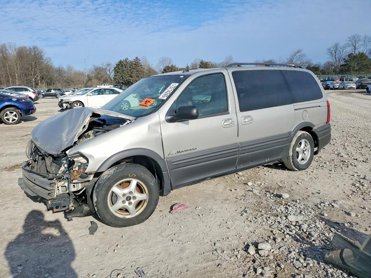 2004 Pontiac Montana 1SA, VIN 1GMDX03E54D162544 — Front end