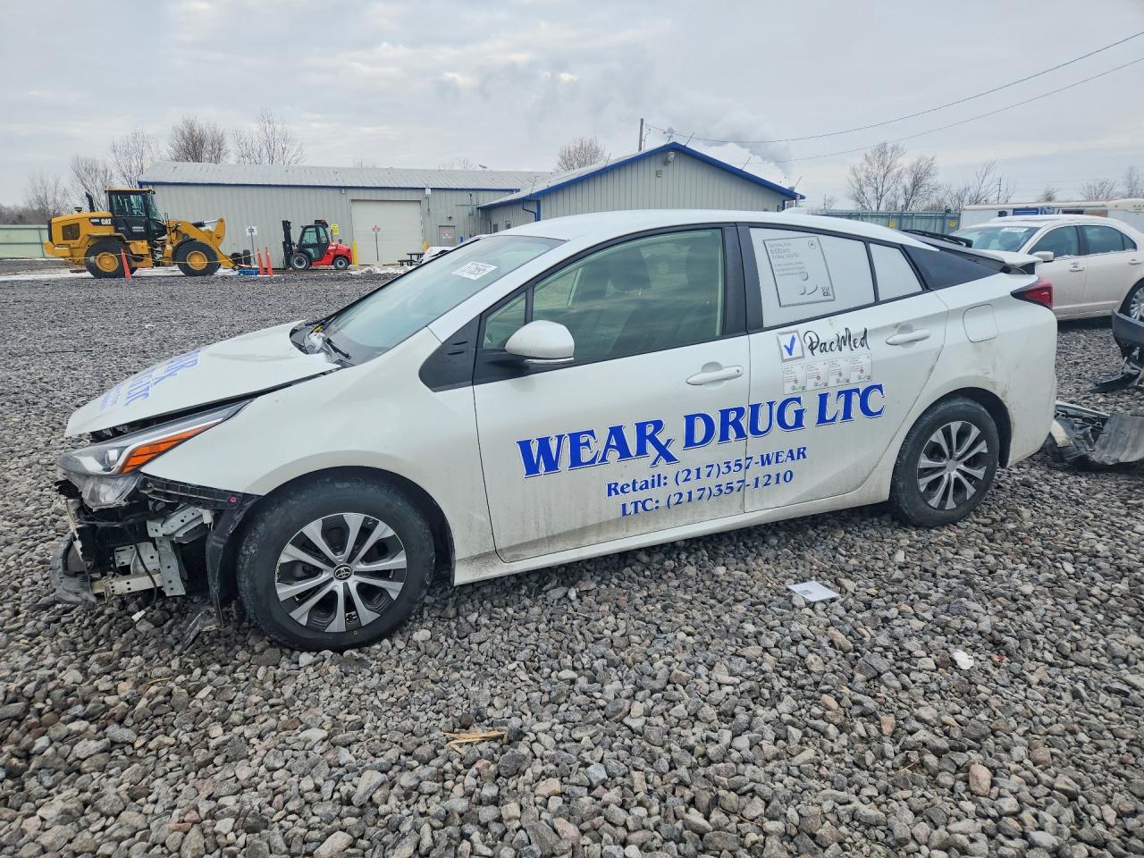 2022 Toyota Prius XLE, VIN JTDL9MFU3N3032869 — Front end