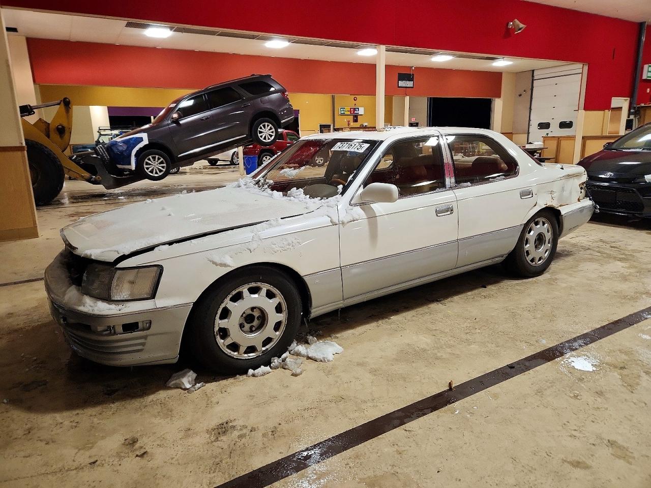 1991 Lexus LS 400, VIN JT8UF11E3M0094153 — Side