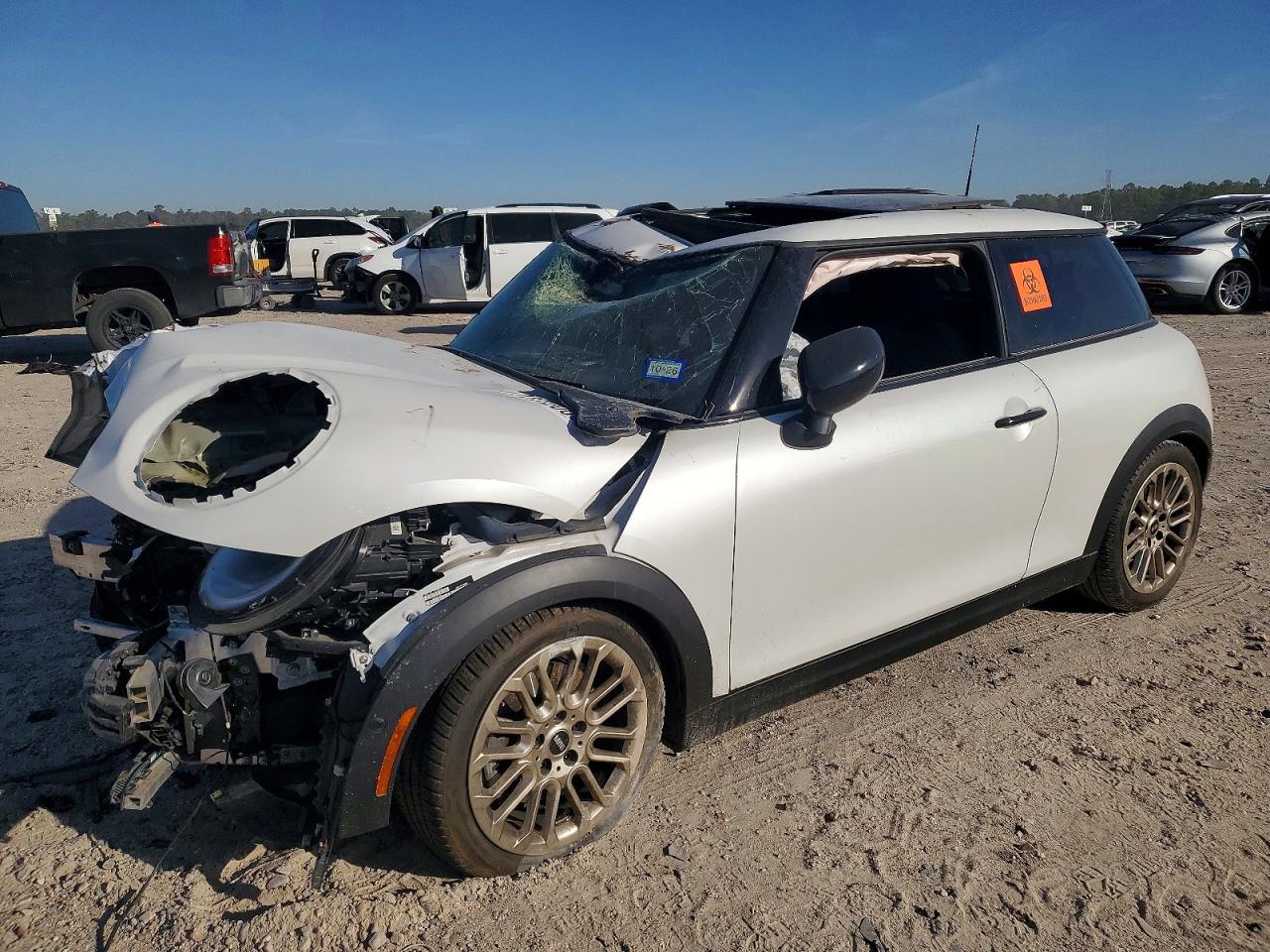 2025 MINI Hardtop Cooper S, VIN WMW23GD06S2W28331 — Auction photo 1 of 12