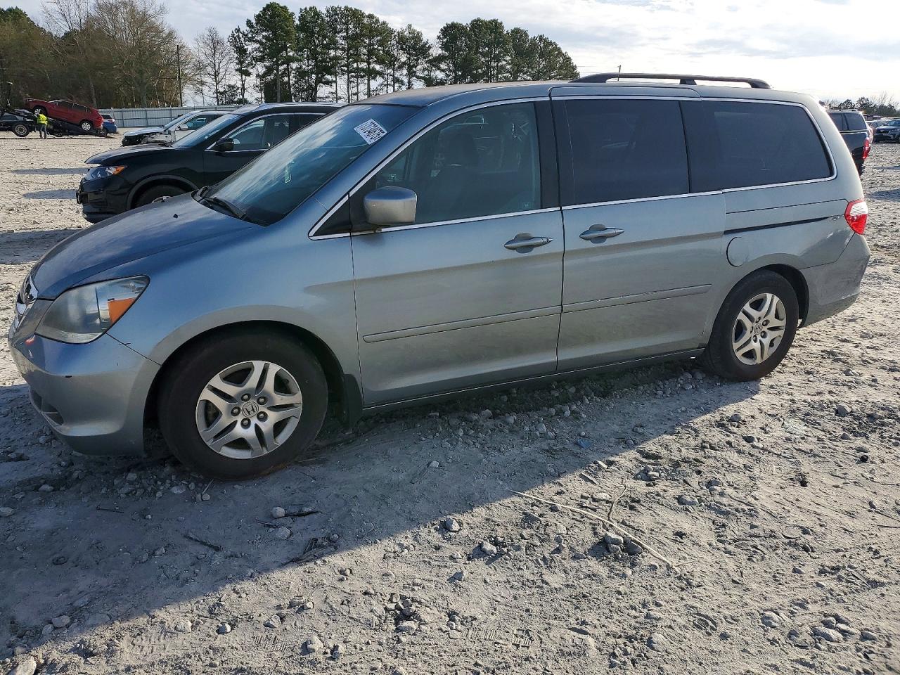 2007 Honda Odyssey EX, VIN 5FNRL38407B020350 — Мелкие вмятины и царапины