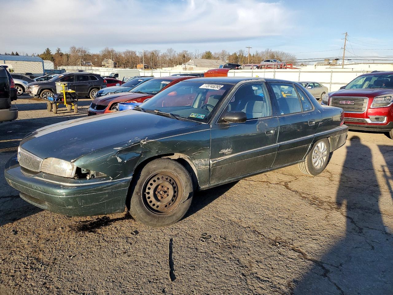 1997 Buick Skylark Gran Sport SC, VIN 1G4NJ52M2VC449178 — Front end