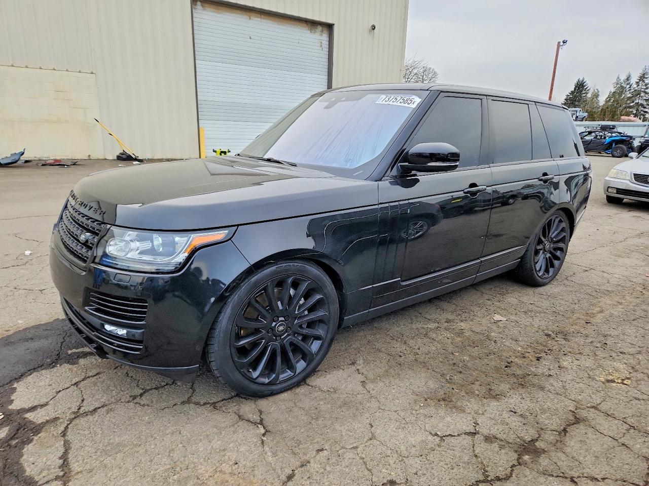 2017 Land Rover Range Rover, VIN SALGS2FE9HA330077 — Фото с аукциона