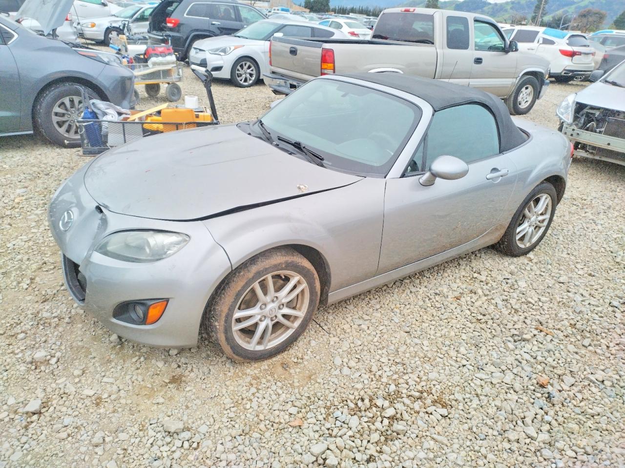 2009 Mazda MX-5 Miata Touring, VIN JM1NC25F790200621 — Front end