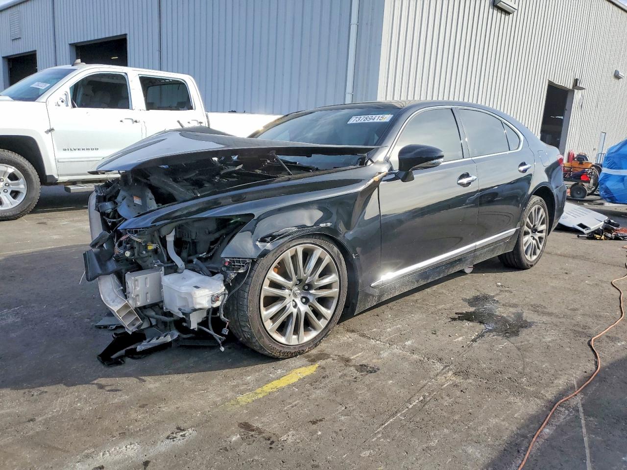 2017 Lexus LS 460, VIN JTHBL5EF3H5144181 — Front end